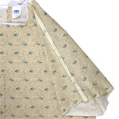 Ambassador Patient Gown, IV - Sleeve Detail